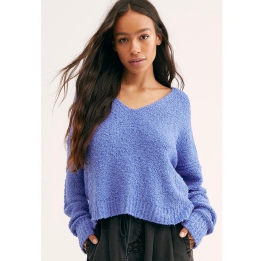 Free People | Women’s Periwinkle Blue Bouclé Knit‎ Finders Keeps VNeck Sweater M